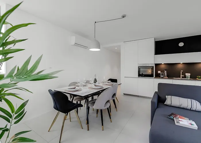 Corte Di - Happy Apartman *