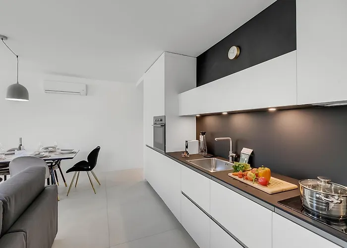 Corte Di - Happy * Ascona